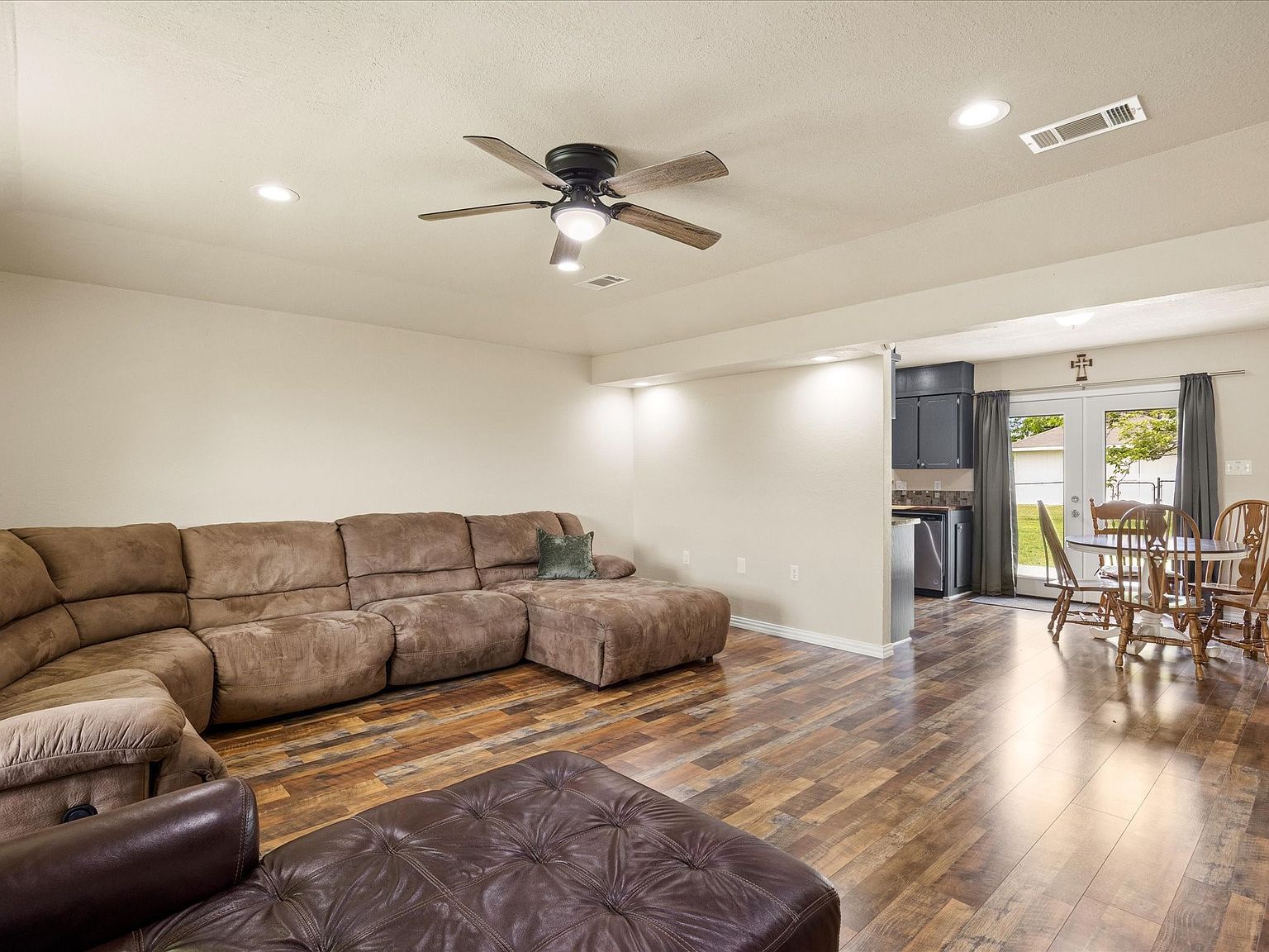 117 Paige St Weatherford, TX 76088 - Thumbnail 5