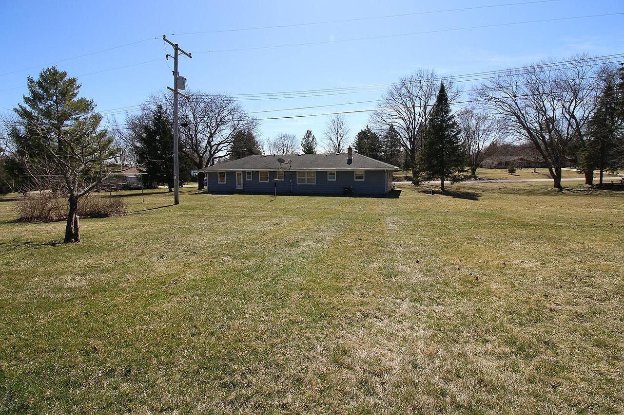 W270N390 Arrowhead Trl Waukesha, WI 53188 - Thumbnail 5