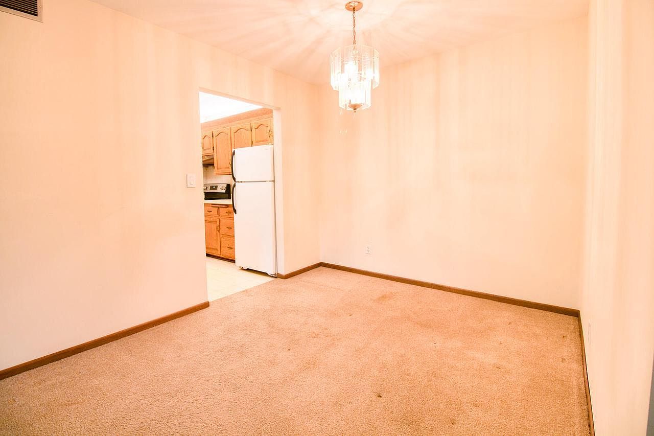 2470 W Good Hope Rd Unit 165 Glendale, WI 53209 - Thumbnail 5