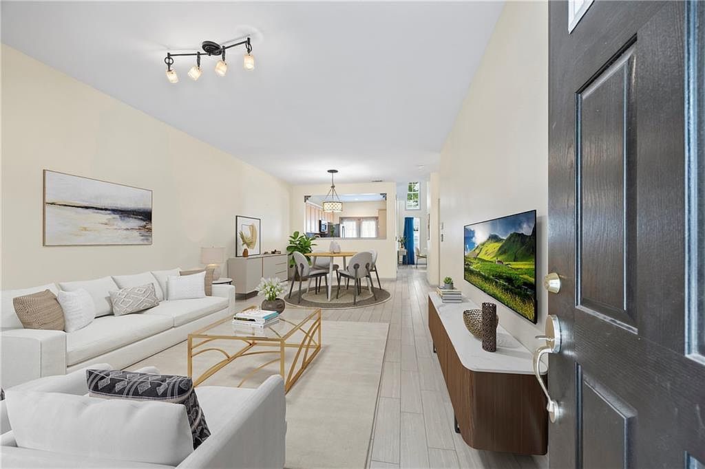 2331 Suwanee Pointe Dr Lawrenceville, GA 30043 - Thumbnail 5