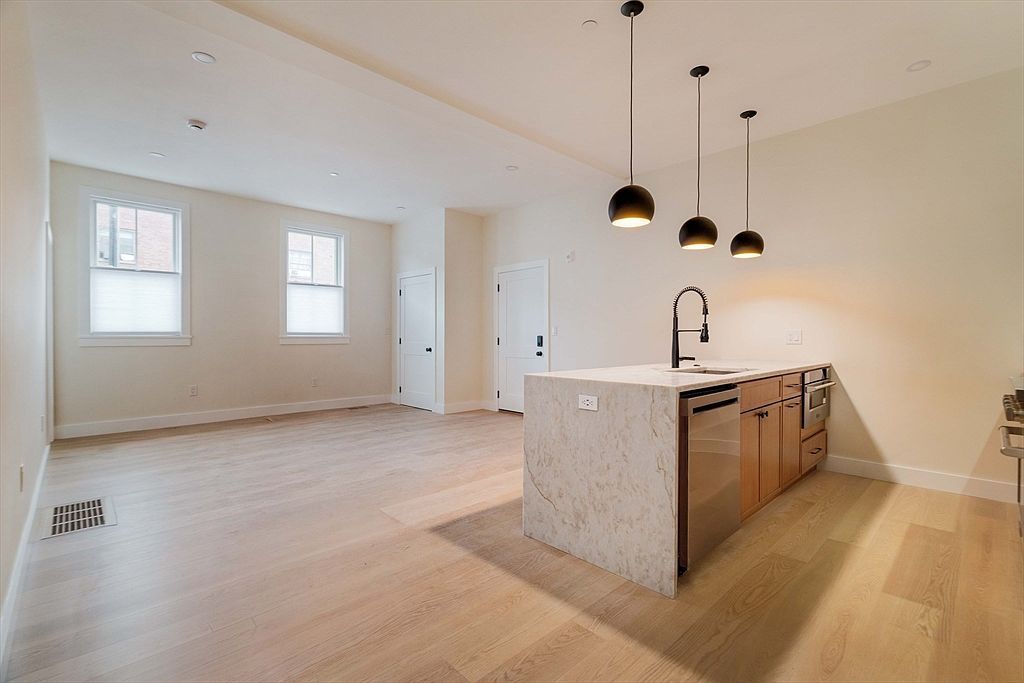 108 Bunker Hill St #1 Charlestown, MA 02129 - Thumbnail 5