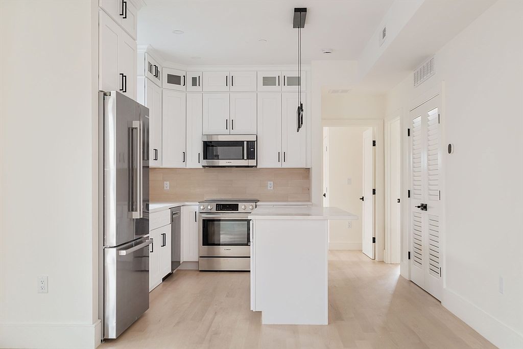 387 Norfolk St #2 Cambridge, MA 02139 - Thumbnail 5