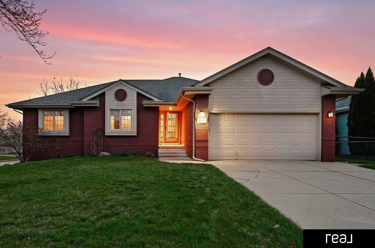 2013 Liberty Ln Papillion, NE 68133 - Thumbnail 5