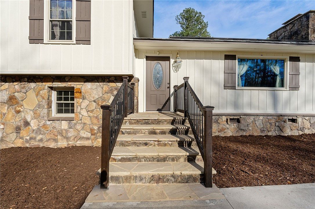 615 Spring Forest Dr Central, SC 29630 - Thumbnail 5