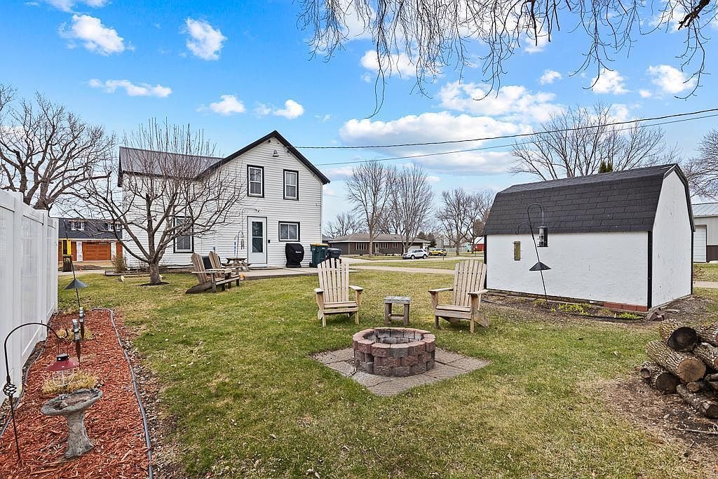 105 E McQuestion St Ghent, MN 56239 - Thumbnail 5