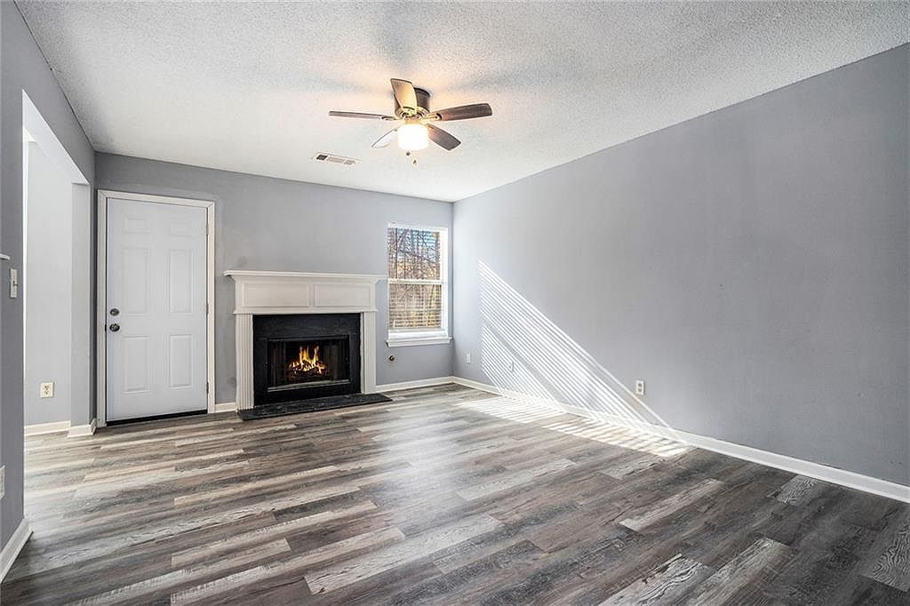 2146 Mulberry Ln Lithonia, GA 30058 - Thumbnail 5