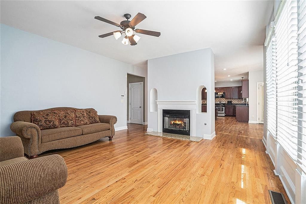 3641 Mountain Cove Rd Snellville, GA 30039 - Thumbnail 5