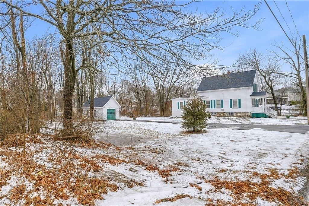 135 Bank St Abington, MA 02351 - Thumbnail 5