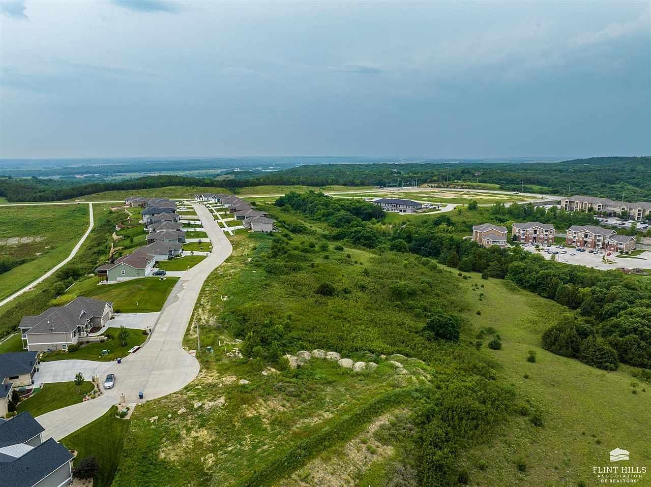 400 Ledgestone Ridge Ct Manhattan, KS 66503 - Thumbnail 5