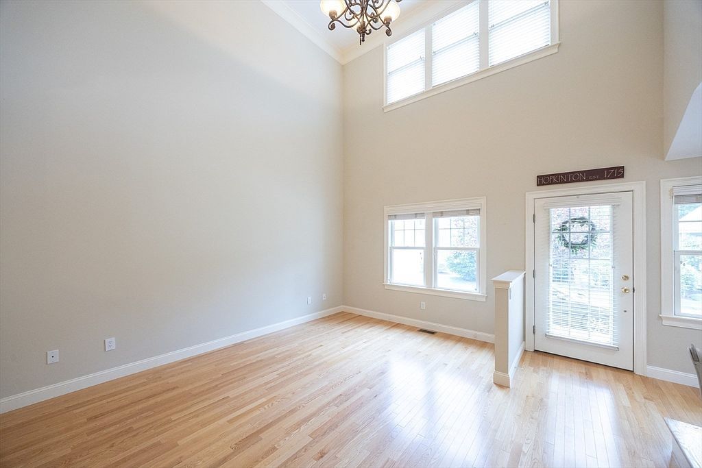 4 Lowell Dr UNIT 4 Hopkinton, MA 01748 - Thumbnail 5