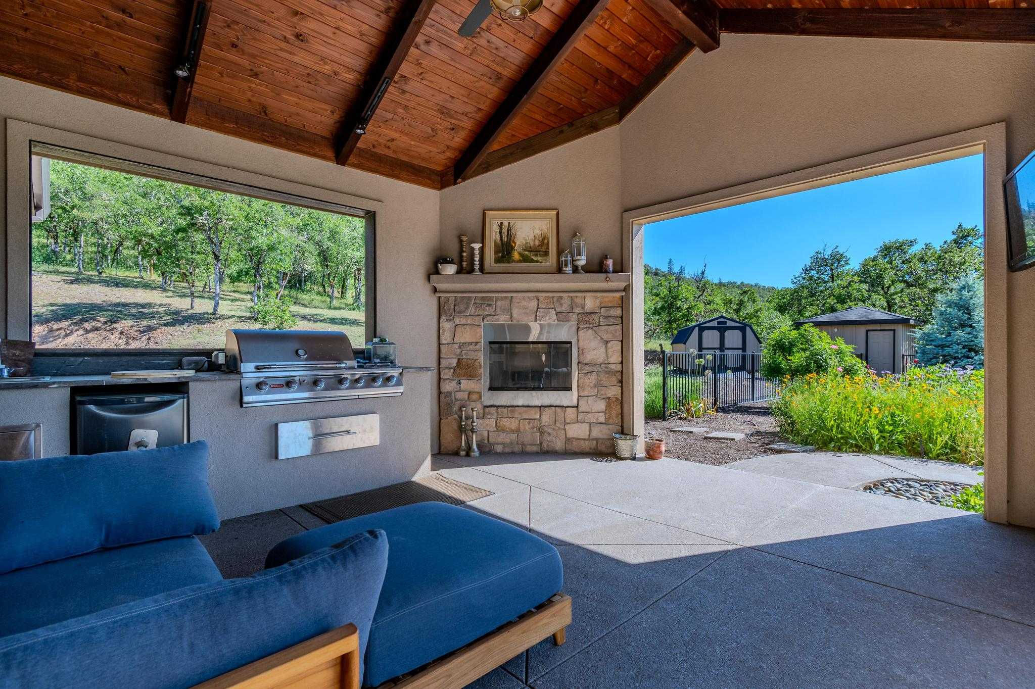 1886 S Obenchain Rd, Eagle Point, OR, USA, 97524 | Multi Family