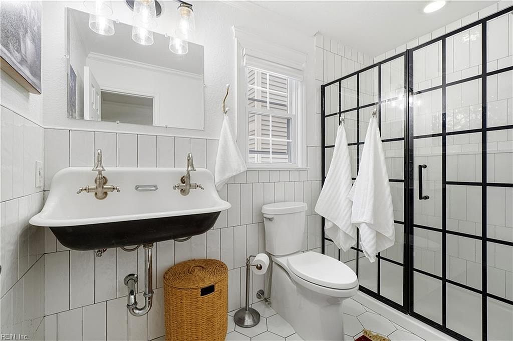 1901 Prince Edward Dr Chesapeake, VA 23322 - Thumbnail 5