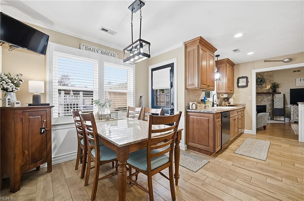 152 Downing Dr Chesapeake, VA 23322 - Thumbnail 5