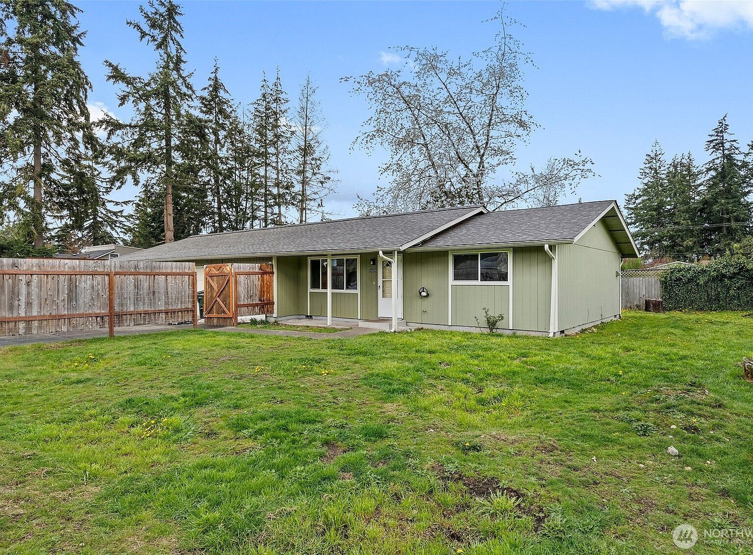 10227-10229 Ainsworth Ave S Tacoma, WA 98444 - Thumbnail 5