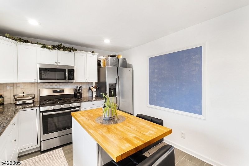 60 Searing St Dover, NJ 07801 - Thumbnail 5