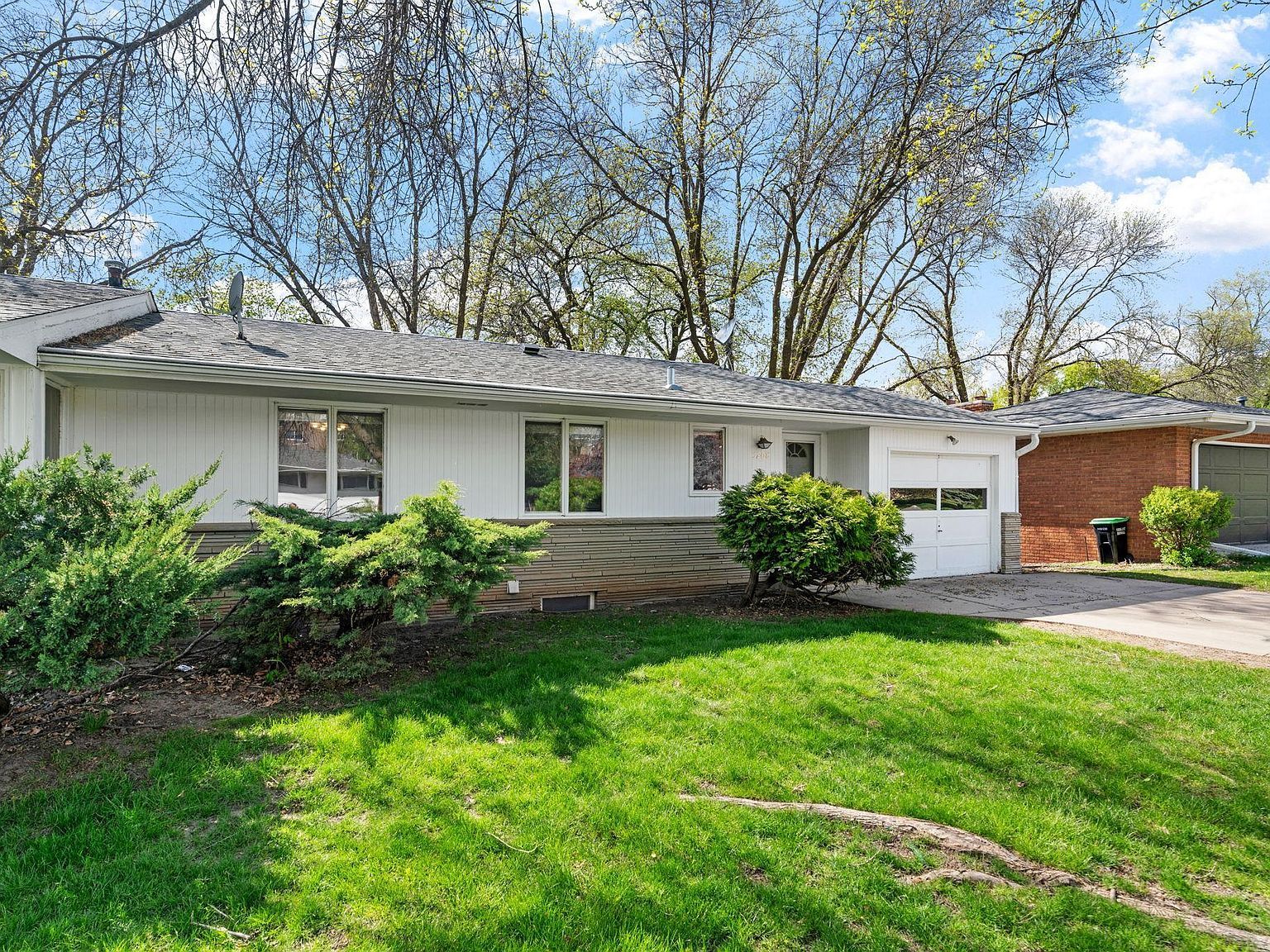 5208-5210 Grandview Ln Minneapolis, MN 55436 - Thumbnail 5