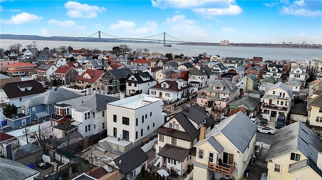 3822 Cypress Ave Brooklyn, NY 11224 - Thumbnail 5