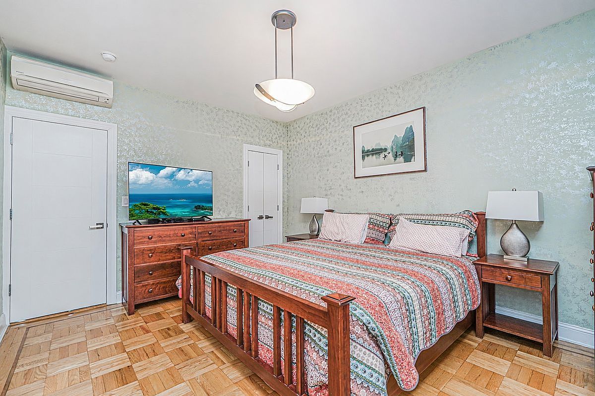 2474 E 18th St Brooklyn, NY 11235 - Thumbnail 5