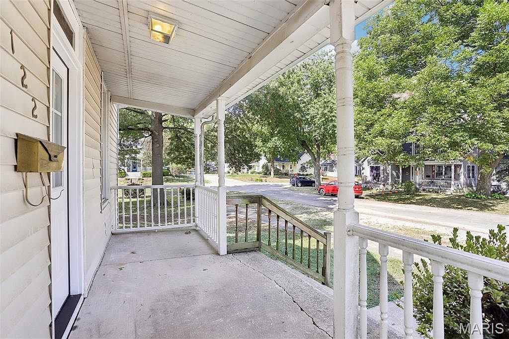 122 W 1st St Trenton, IL 62293 - Thumbnail 5