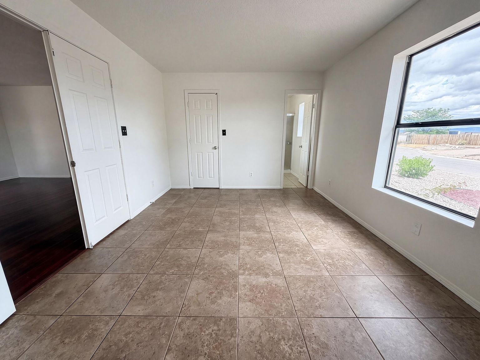 14 Milton Loop Los Lunas, NM 87031 - Thumbnail 5