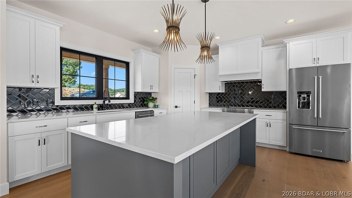 325 Mission Bay Dr Camdenton, MO 65020 - Thumbnail 5