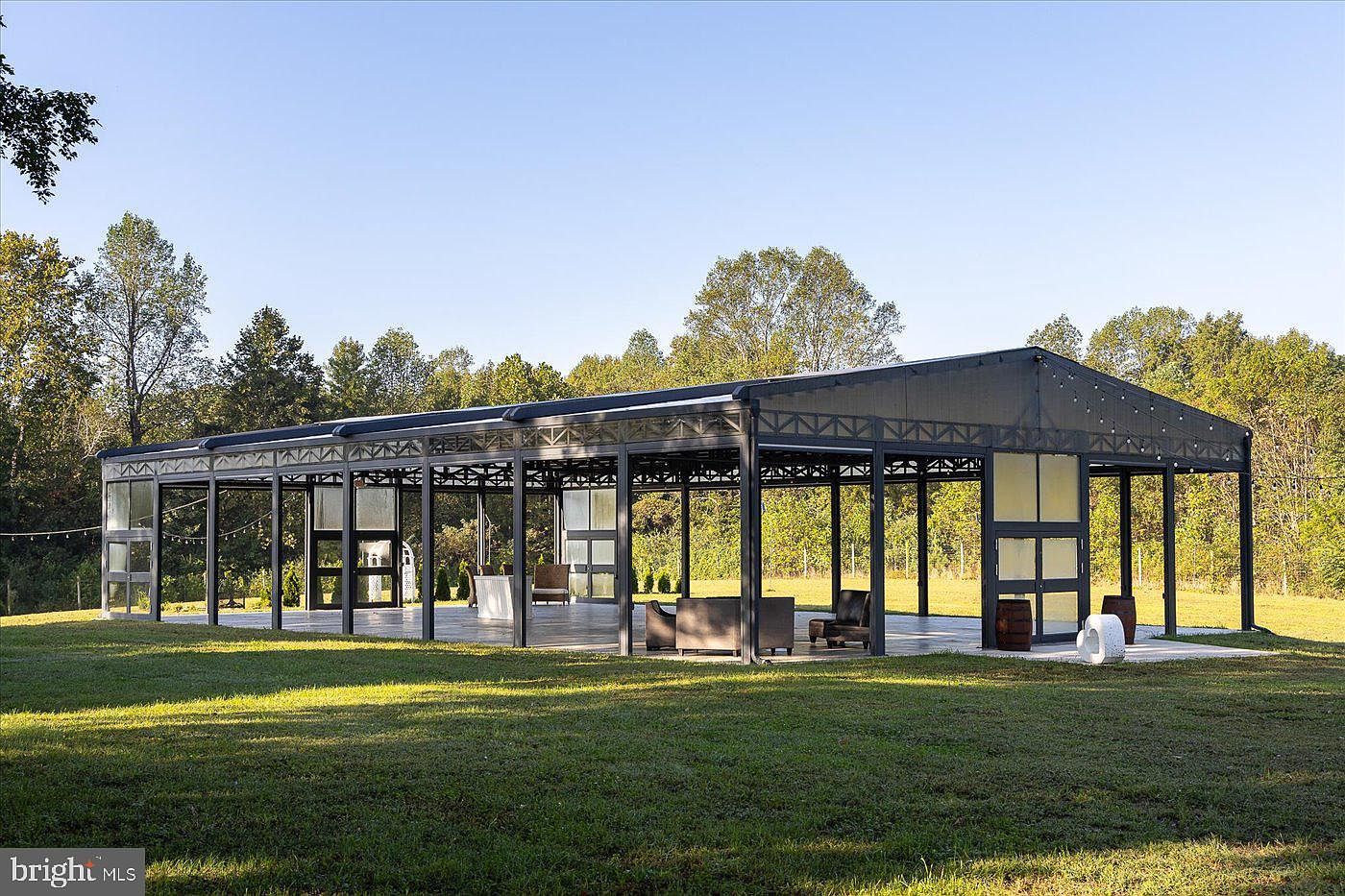 667 Hustle Rd Hustle, VA 22476 - Thumbnail 5