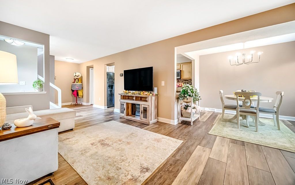 7390 Creekwood Dr #10D North Royalton, OH 44133 - Thumbnail 5