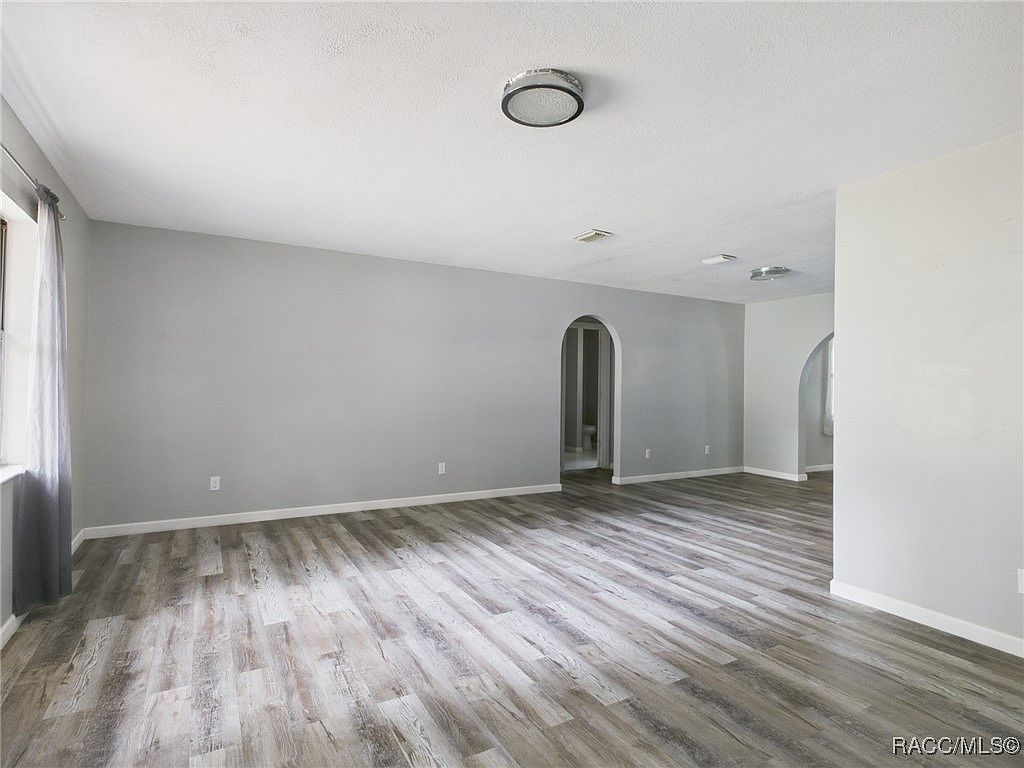 8344 N Sarazen Dr Citrus Springs, FL 34434 - Thumbnail 5