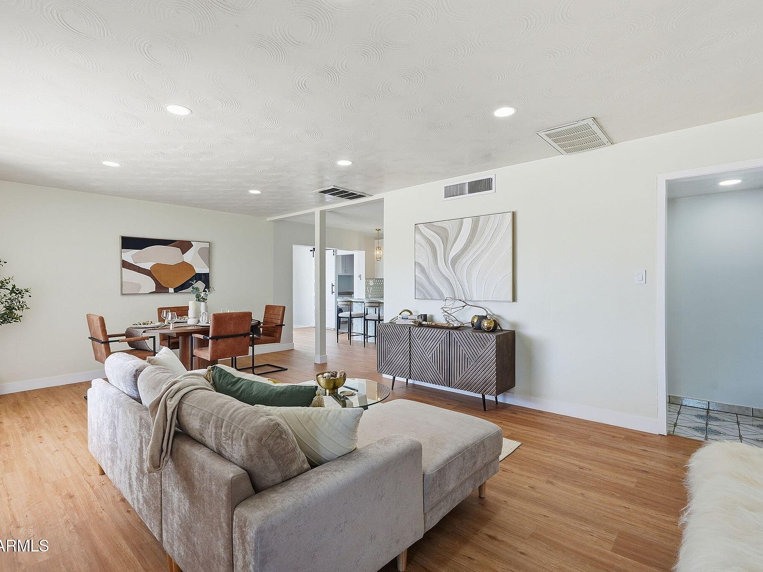 1502 E Hatcher Rd Phoenix, AZ 85020 - Thumbnail 5