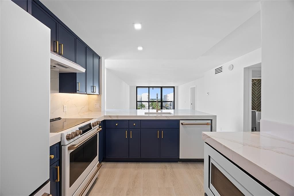 4800 E Bayview Dr #901 Fort Lauderdale, FL 33308 - Thumbnail 5