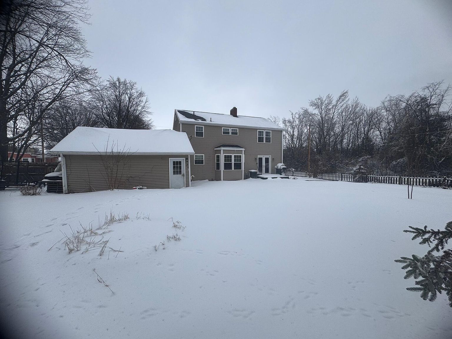 304 Oliver Dr Houghton Lake, MI 48629 - Thumbnail 5