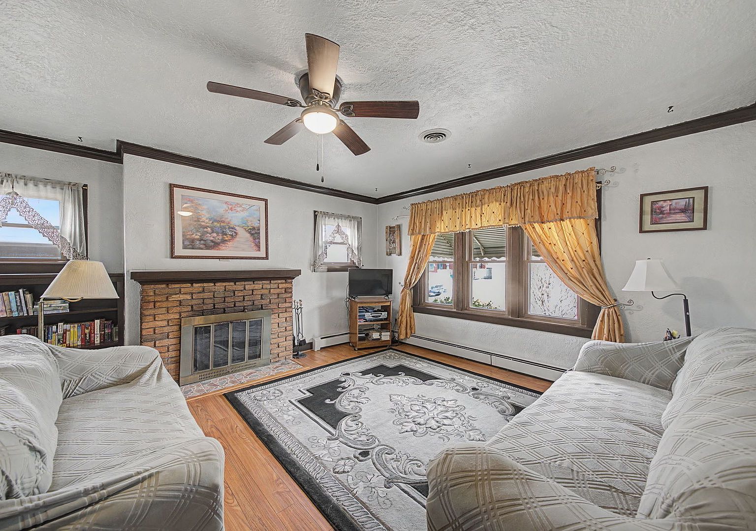 233 S Raynor Ave Joliet, IL 60436 - Thumbnail 5