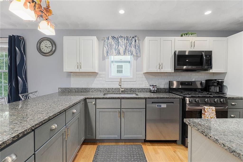 8 Lily Ln #8 West Warwick, RI 02893 - Thumbnail 5