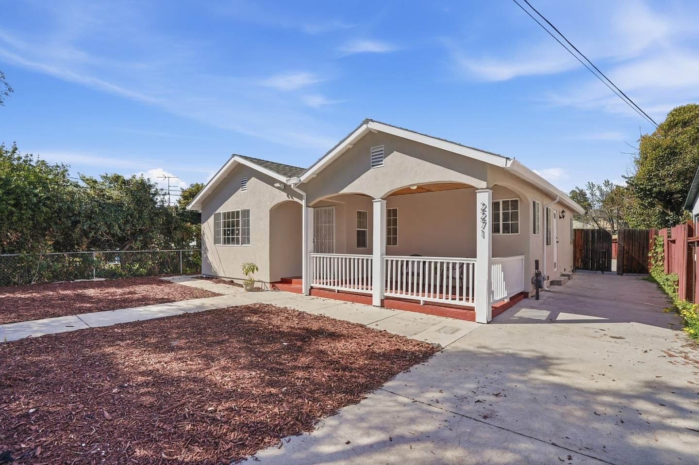 2271 Euclid Ave East Palo Alto, CA 94303 - Thumbnail 5