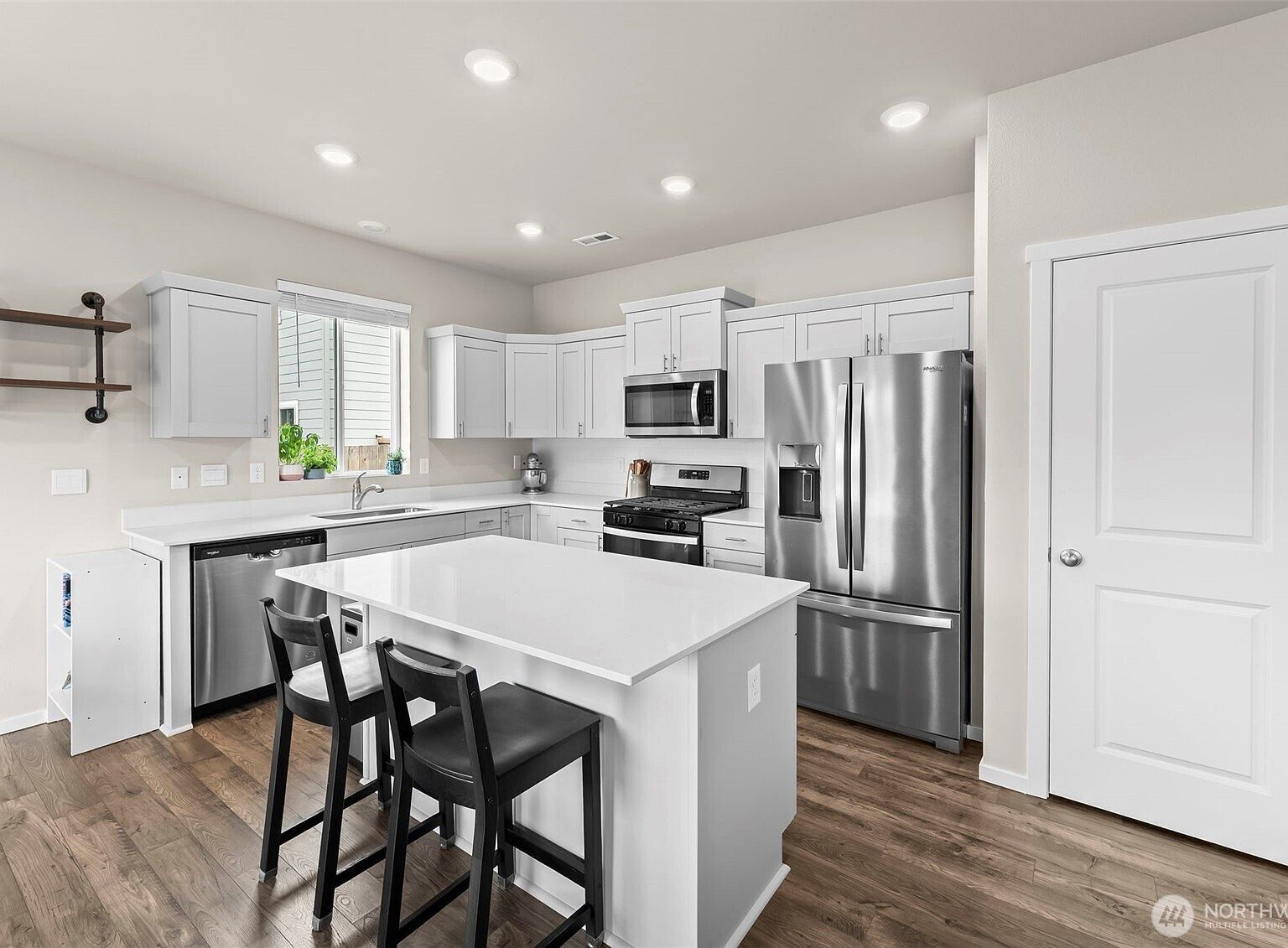 5990 Rebel Rd SW Port Orchard, WA 98367 - Thumbnail 5
