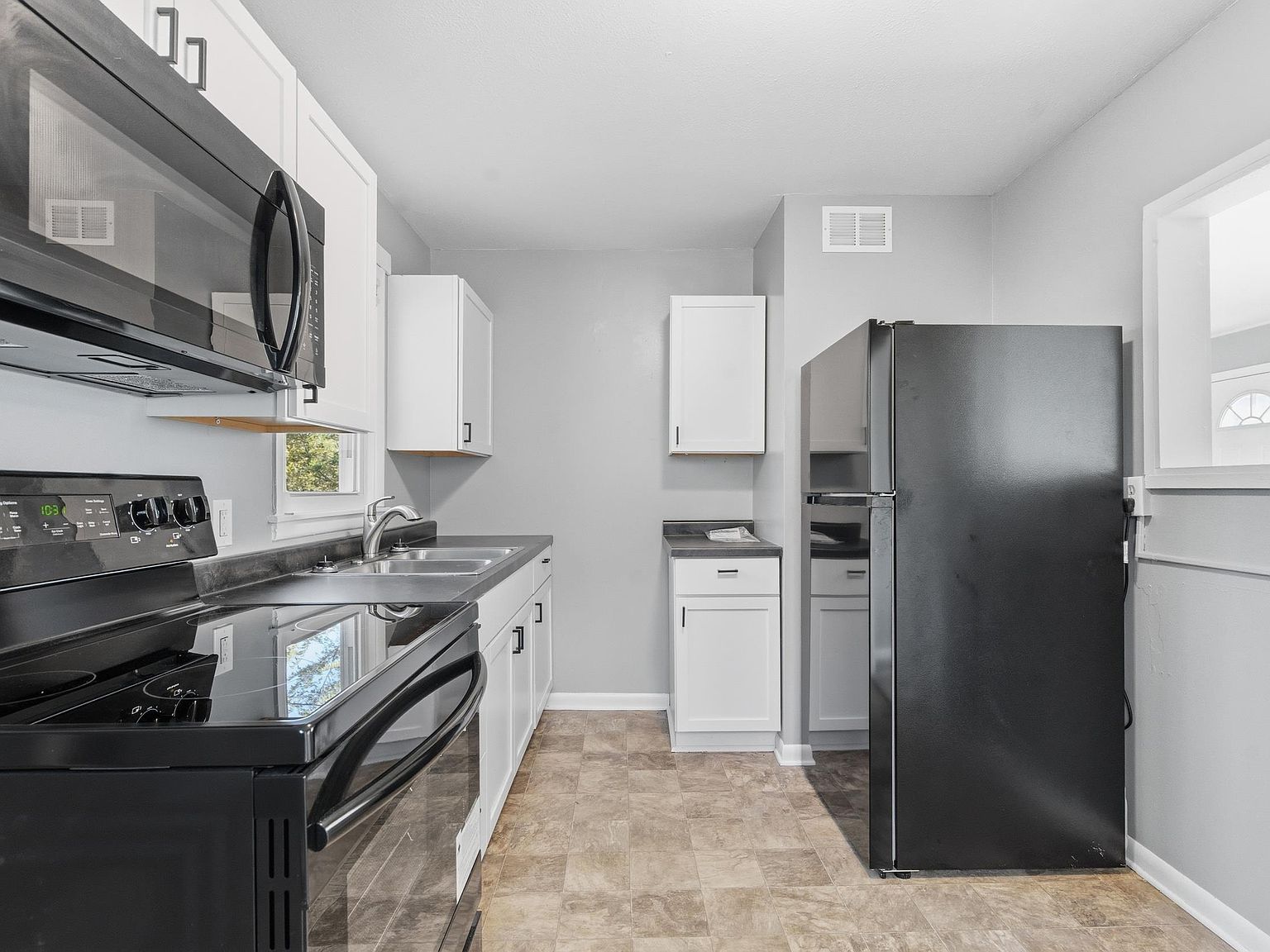 1222 W 17th St Junction City, KS 66441 - Thumbnail 5