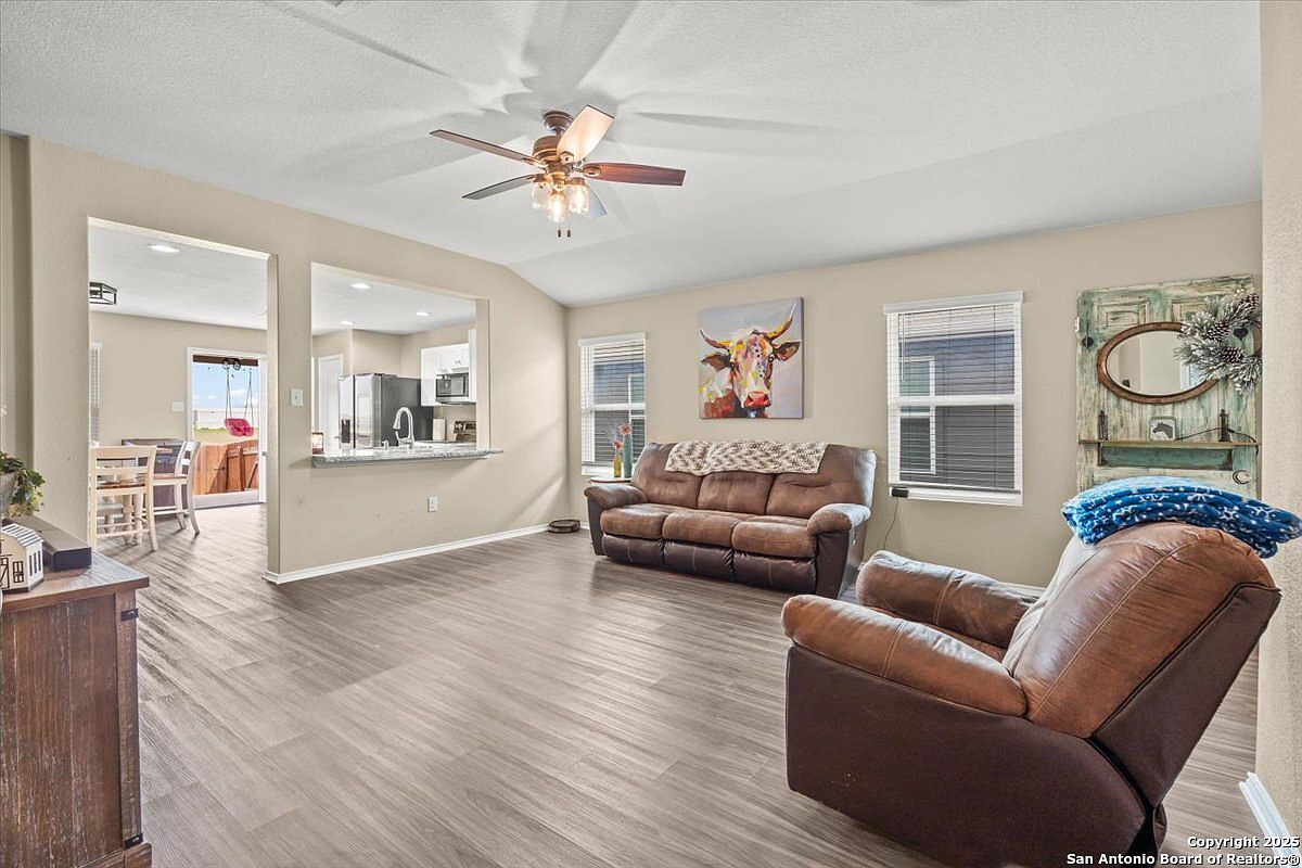 342 Kowald Ln New Braunfels, TX 78130 - Thumbnail 5