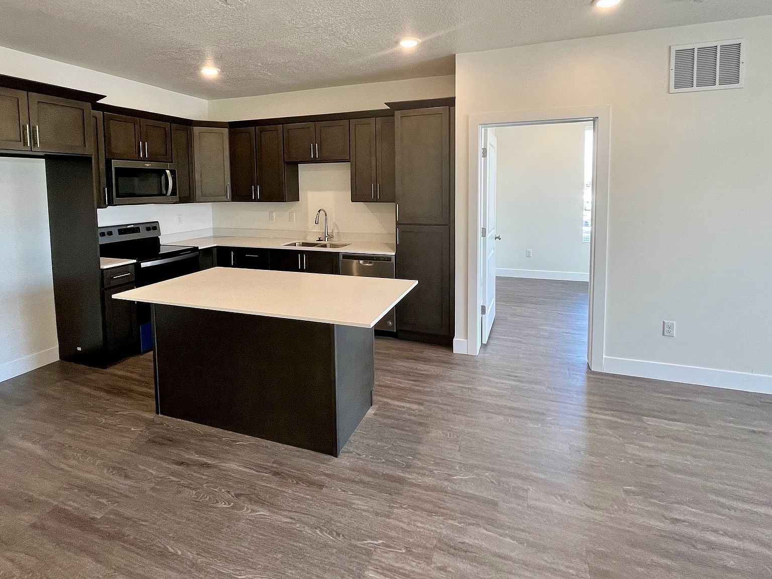 2101 N Main St W #205 Sunset, UT 84015 - Thumbnail 5