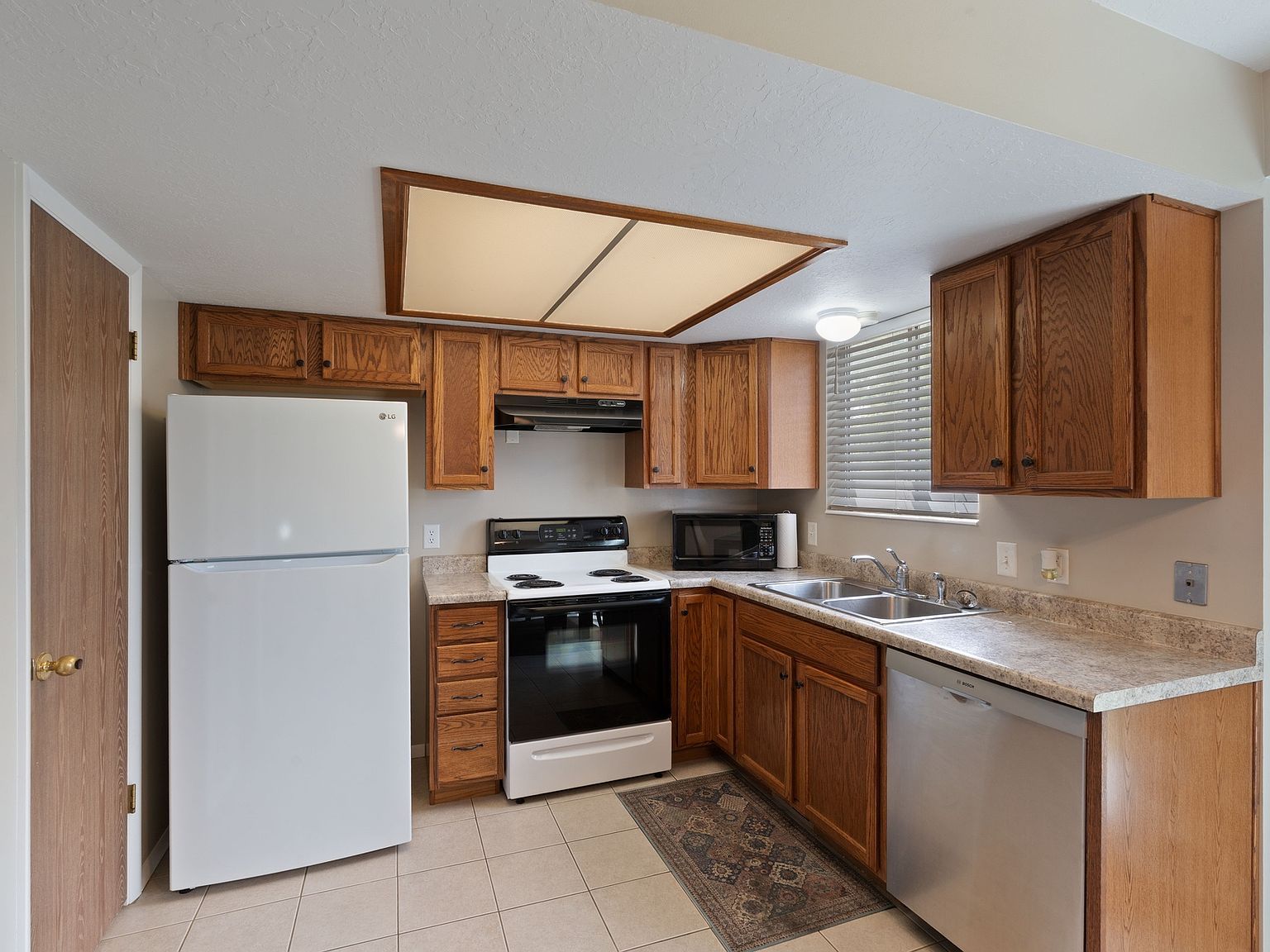 233 W 1675 N Layton, UT 84041 - Thumbnail 5