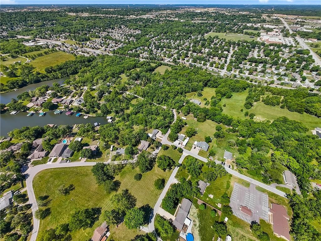 1717 NE Luther Rd Lees Summit, MO 64086 - Thumbnail 5