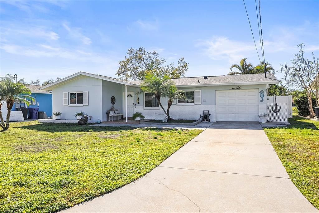 1218 Lazy Lake Rd E Dunedin, FL 34698 - Thumbnail 5