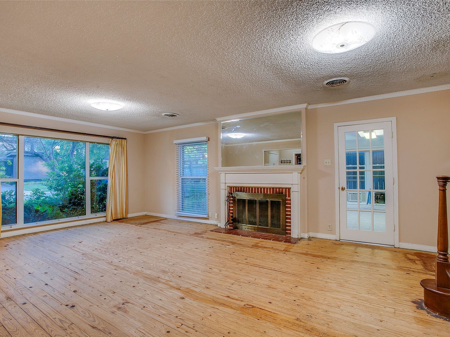 1439 Junior Dr Dallas, TX 75208 - Thumbnail 5