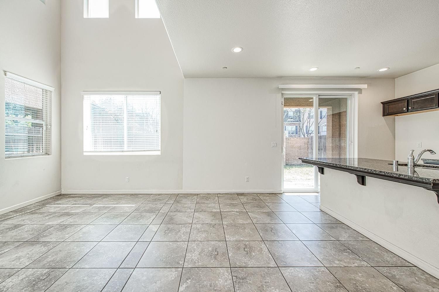 1286 Piazza Ln Clovis, CA 93612 - Thumbnail 5