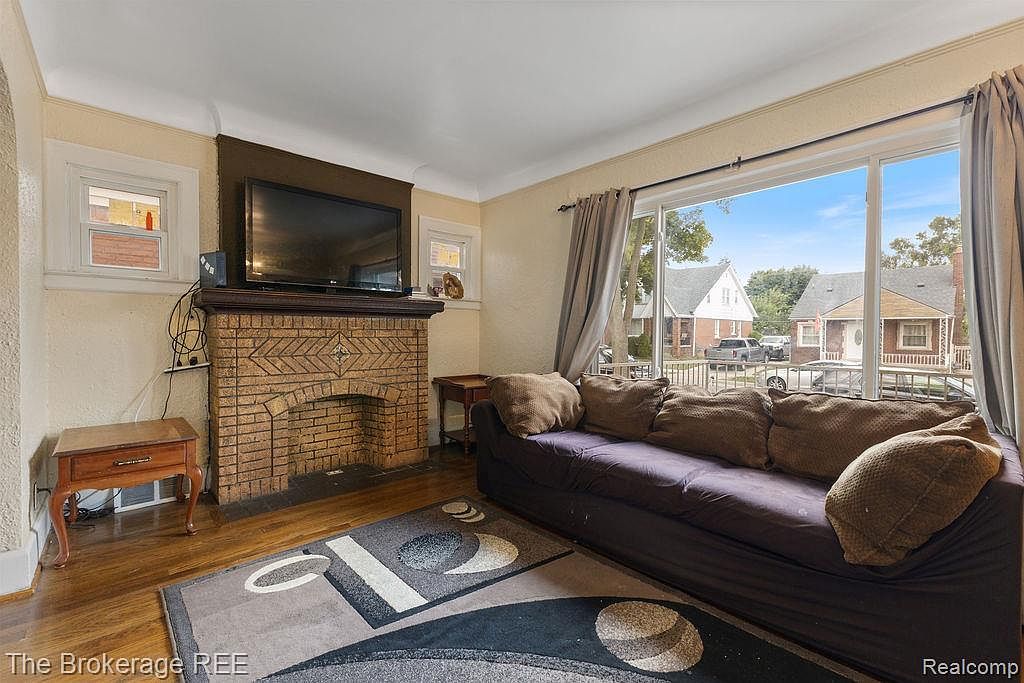 7019 Barrie St Dearborn, MI 48126 - Thumbnail 5