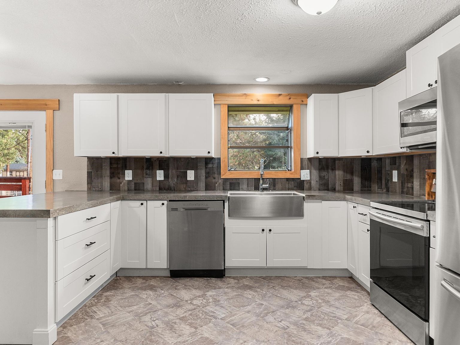 17606 N Michael Rd Colbert, WA 99005 - Thumbnail 5