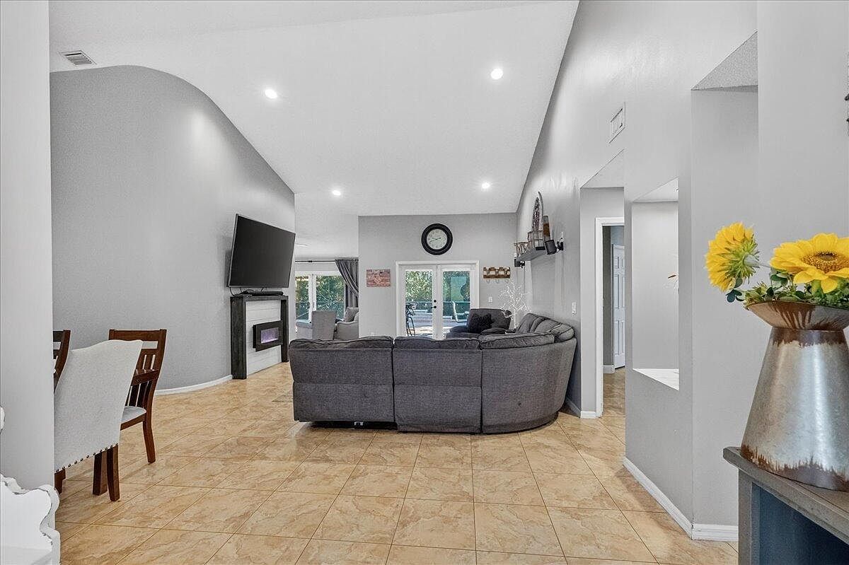 7312 NW 45th Ave Coconut Creek, FL 33073 - Thumbnail 5