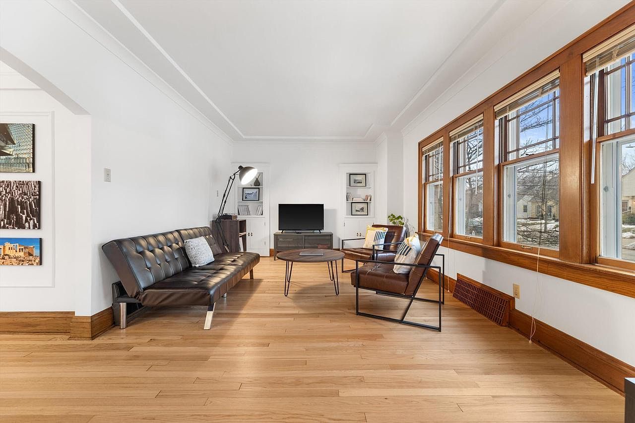 2507 N 70th St Wauwatosa, WI 53213 - Thumbnail 5