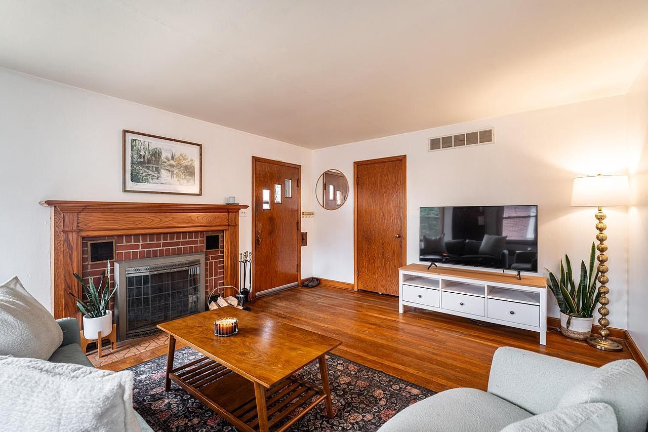 3436 E Van Norman Ave Cudahy, WI 53110 - Thumbnail 5