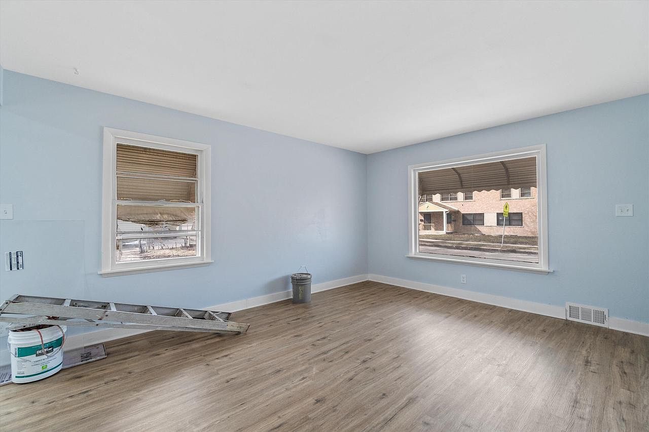 2101 W Fairmount Ave Milwaukee, WI 53209 - Thumbnail 5