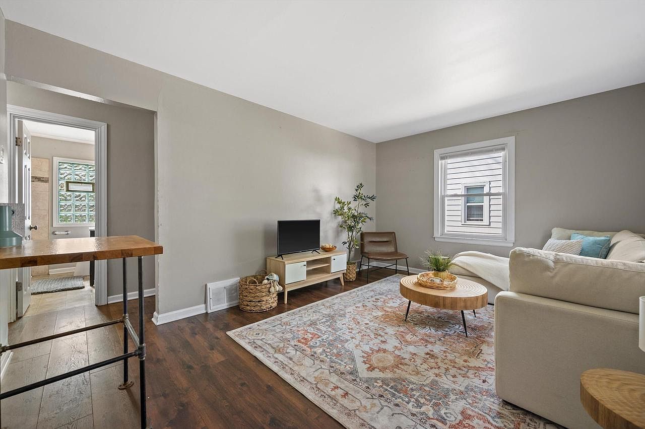 5721 N 56th St Milwaukee, WI 53218 - Thumbnail 5